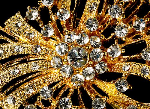 Radiant Floral Accent – Gold Edition #1262