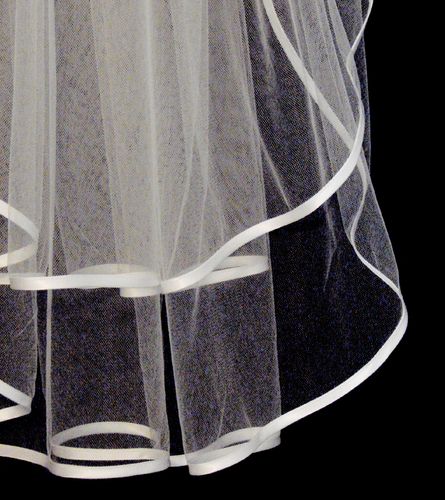 Classic Cathedral Two-Tier Veil – Ivory Edition #0364