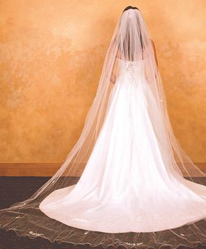 Regal Chapel Lace Veil – Ivory Edition #0380